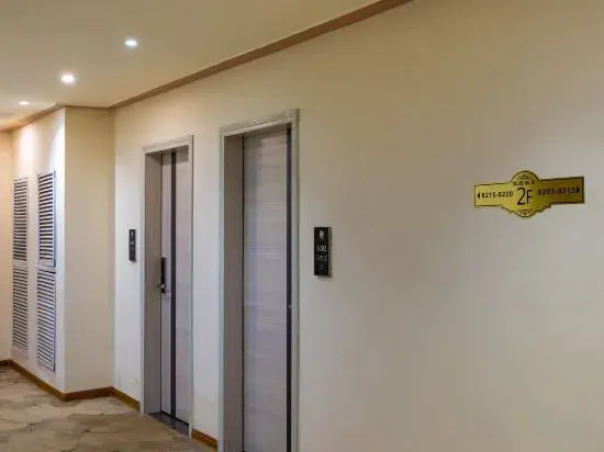 Yi Pin Holiday Hotel (Haikou Meilan Airport)