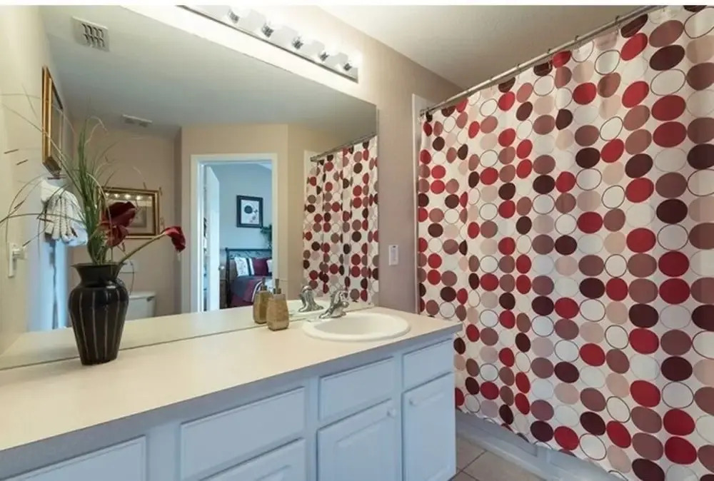 3 Br 2 Miles To Disney, Pool, Free Wifi And More 3 Bedroom Townhouse by RedAwning