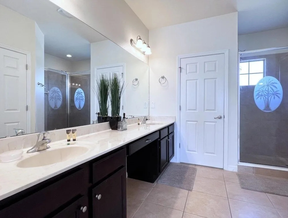 Cozy Family Friendly Pool Home With Game Room 5 Bedroom Home by RedAwning