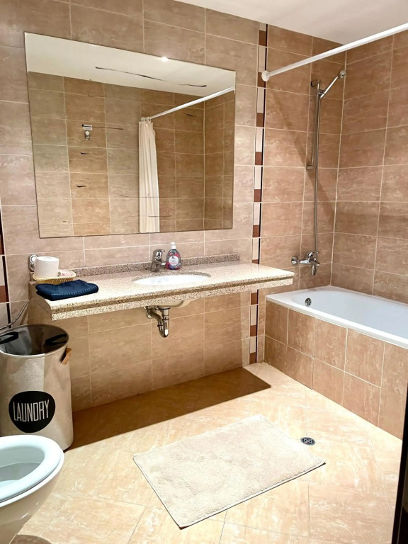2-bedroom apartment near Bansko with pool and spa