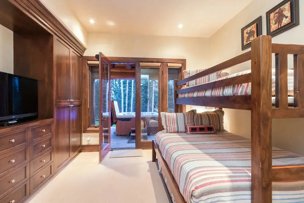 Tristant #131 - 5 Br Home