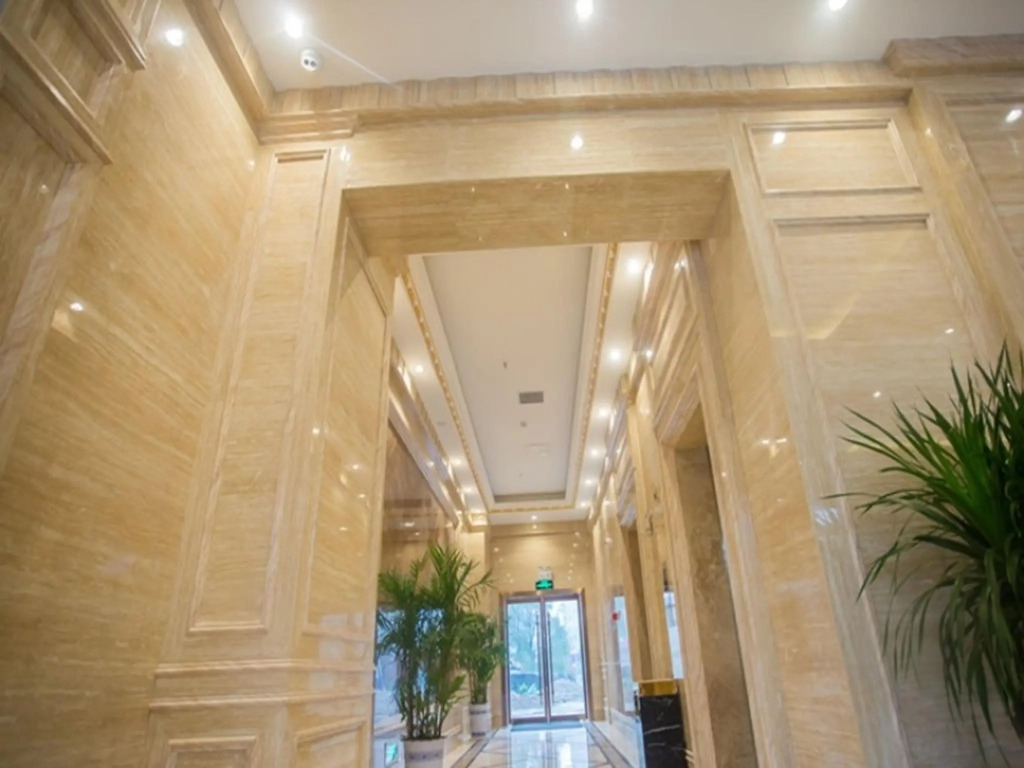 GreenTree Eastern YingTan Longhushan (N) Rd. Gym Hotel
