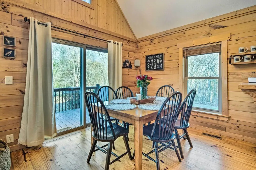 10 Mi to Lake Lure: Mtn-View Cabin w/ Deck & Loft