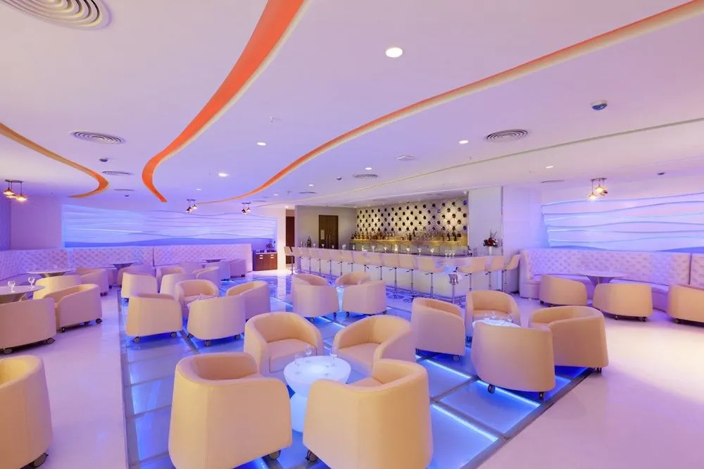 United 21, The Grand