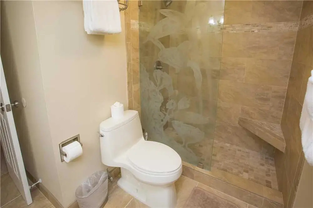 Kamaole Sands 2406 - Two Bedroom Condo with Ocean View