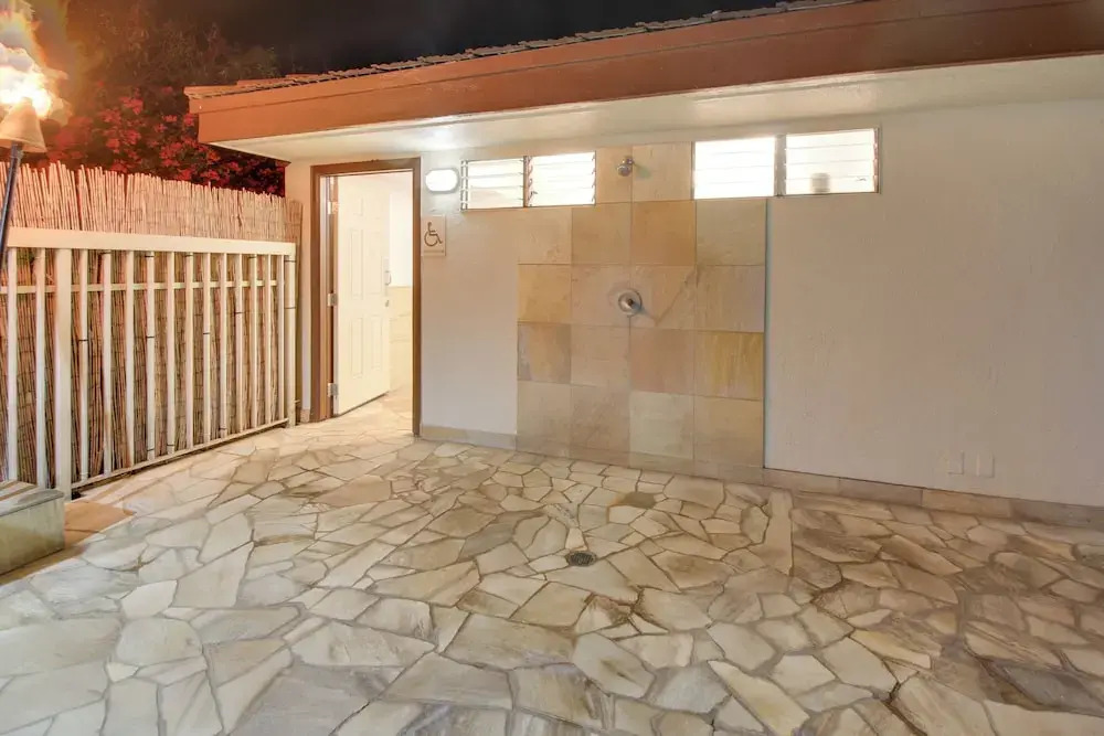 Steps to Beach: Kihei Studio w Scenic Lanai