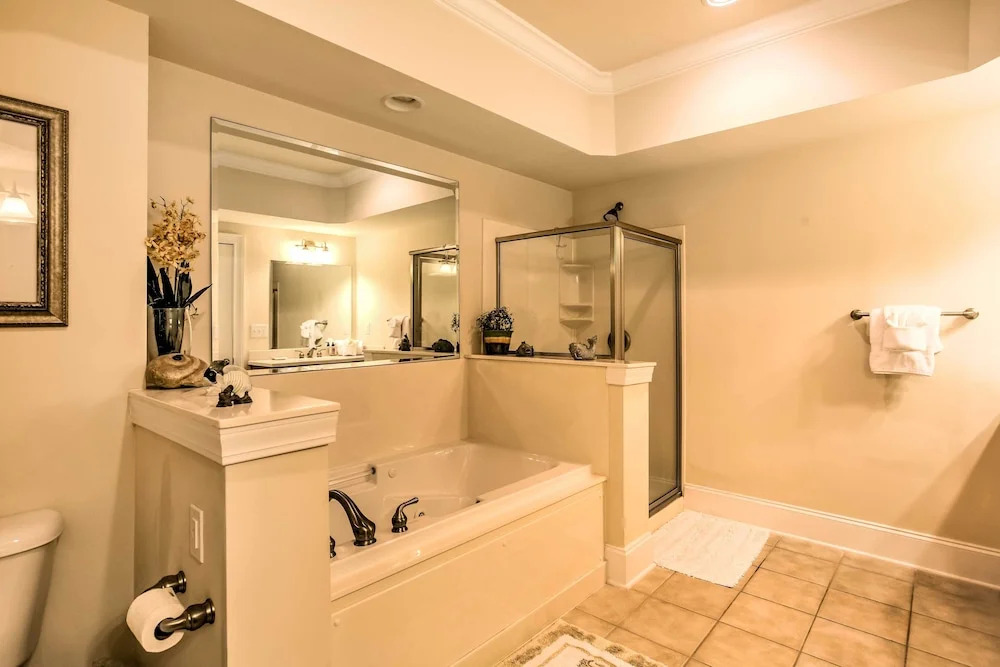 Resort Perks: Upscale Condo in North Myrtle Beach