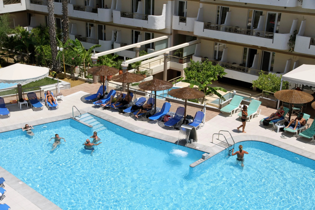 Astron Hotel