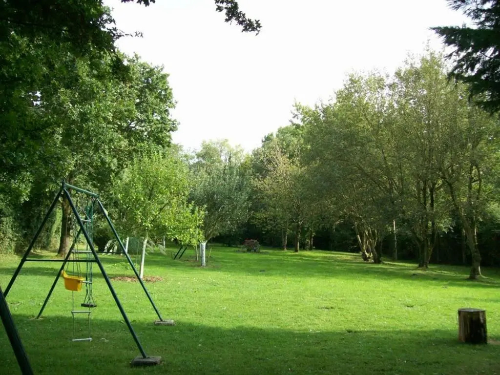Maison au cœur du parc régional avec jardin privatif, 5 ch, cuisine équipée, WIFI, proche Boulogne/Calais - FR-1-376-76