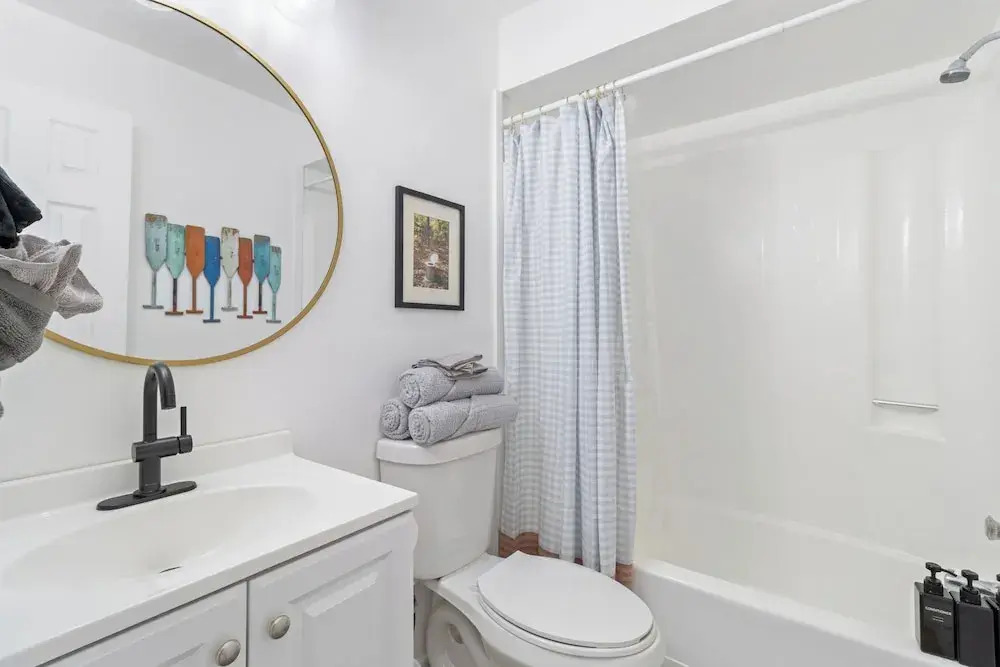 NEW Listing Discount! • Near Manatees & Springs