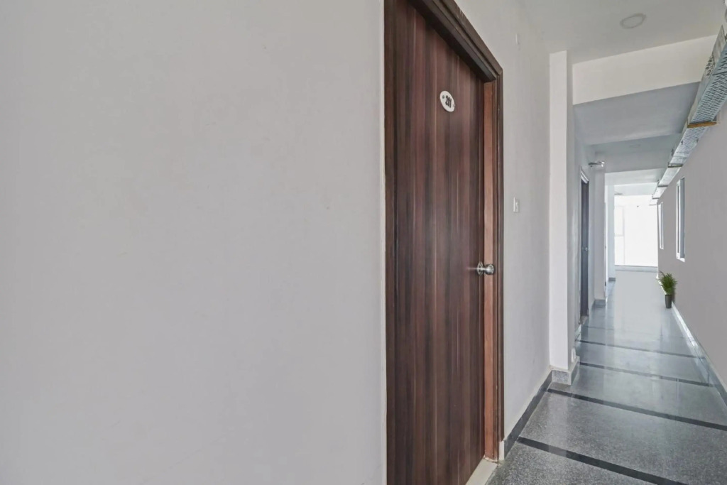 OYO Flagship 80705 Gravity Spaces Gs