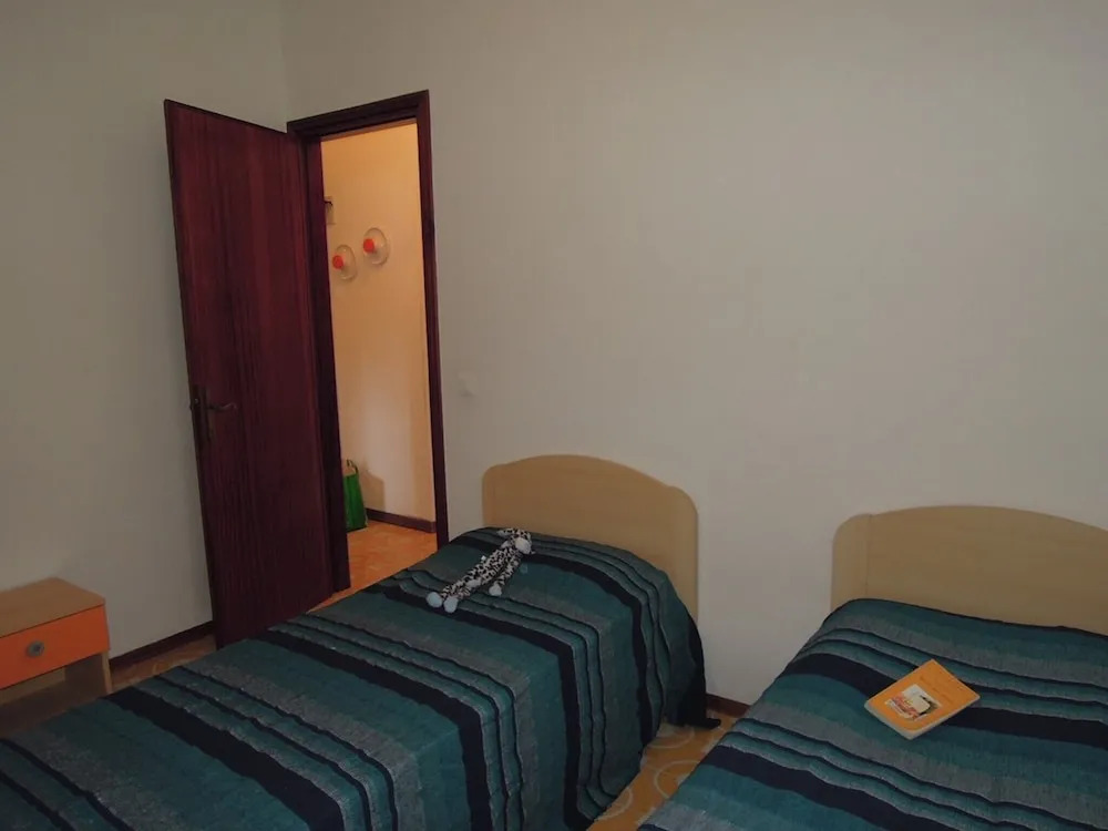 Villa with garden 250 meters from the beach
