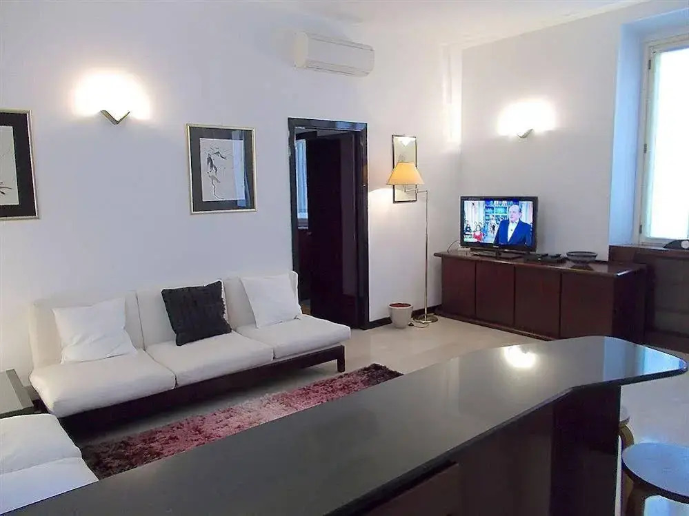 Temporary House - Milan Cadorna
