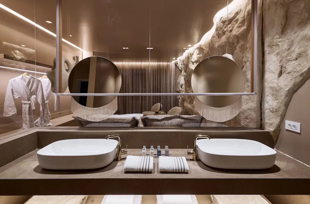 Ethereum Luxury Suites, a member of Mykonos Highlights