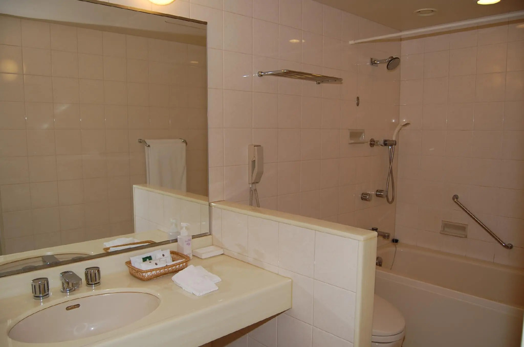 Luke Plaza Hotel