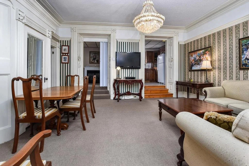 Noble Suites