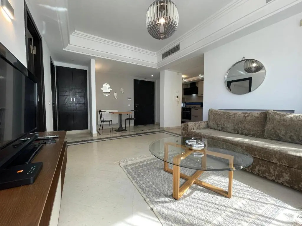 The Perfect Flat, Lac 2, Tunis