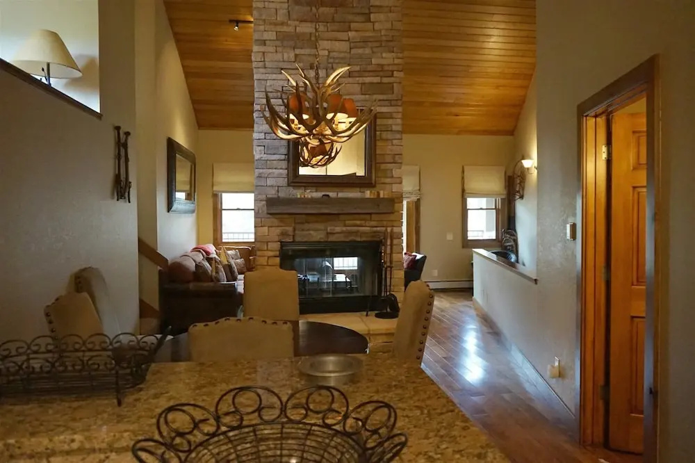 2 Bedroom Ski In, Ski Out Luxury Residence Located On Fanny Hill In The Heart Of Snowmass Village