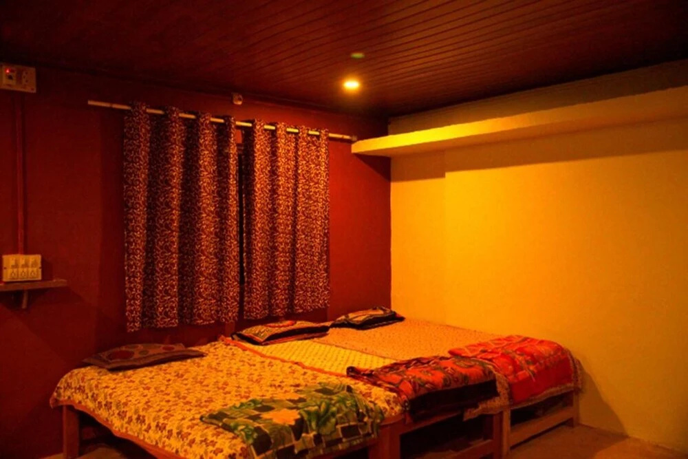 Dandeli Mysa KV