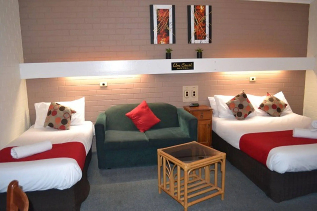 Elm Court Motel