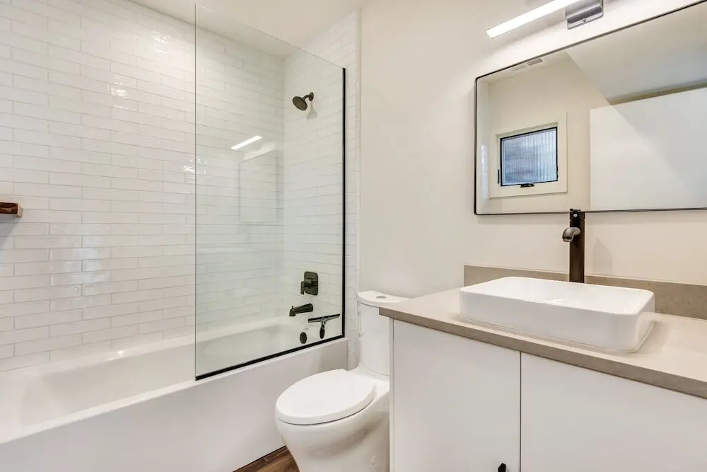 New Listing! Renovated Historic Claypool House 3 Bedroom Home