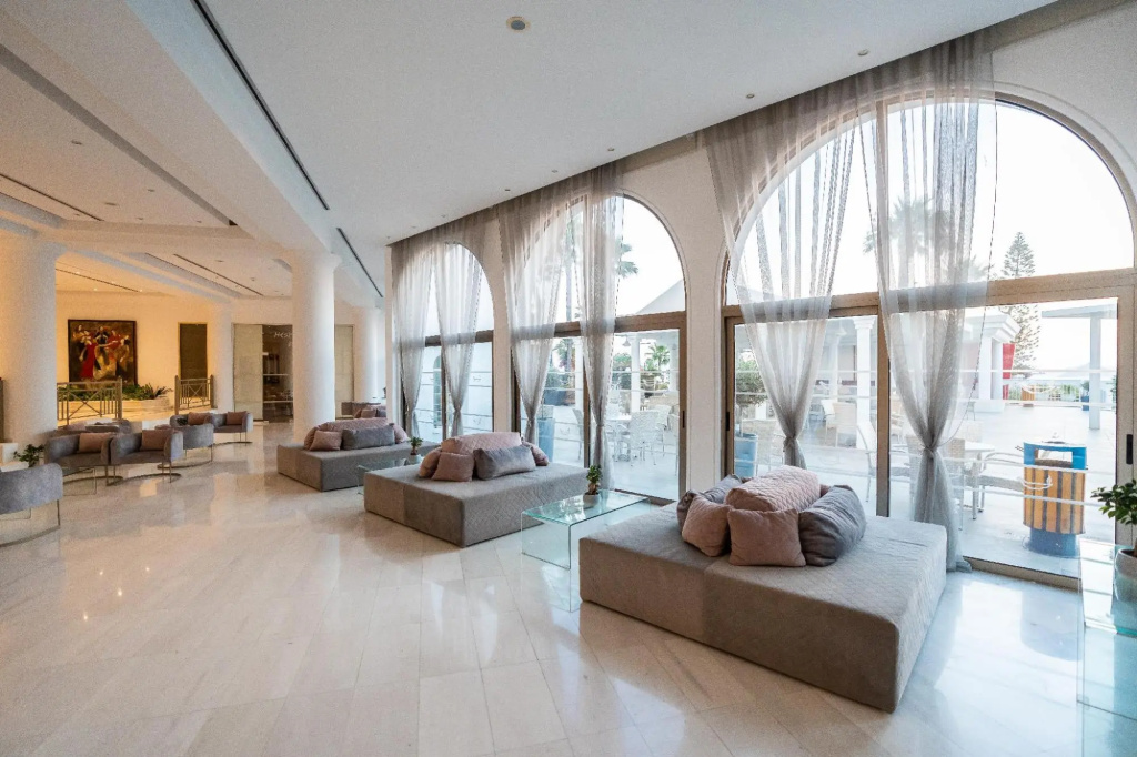 Golden Coast Beach Hotel
