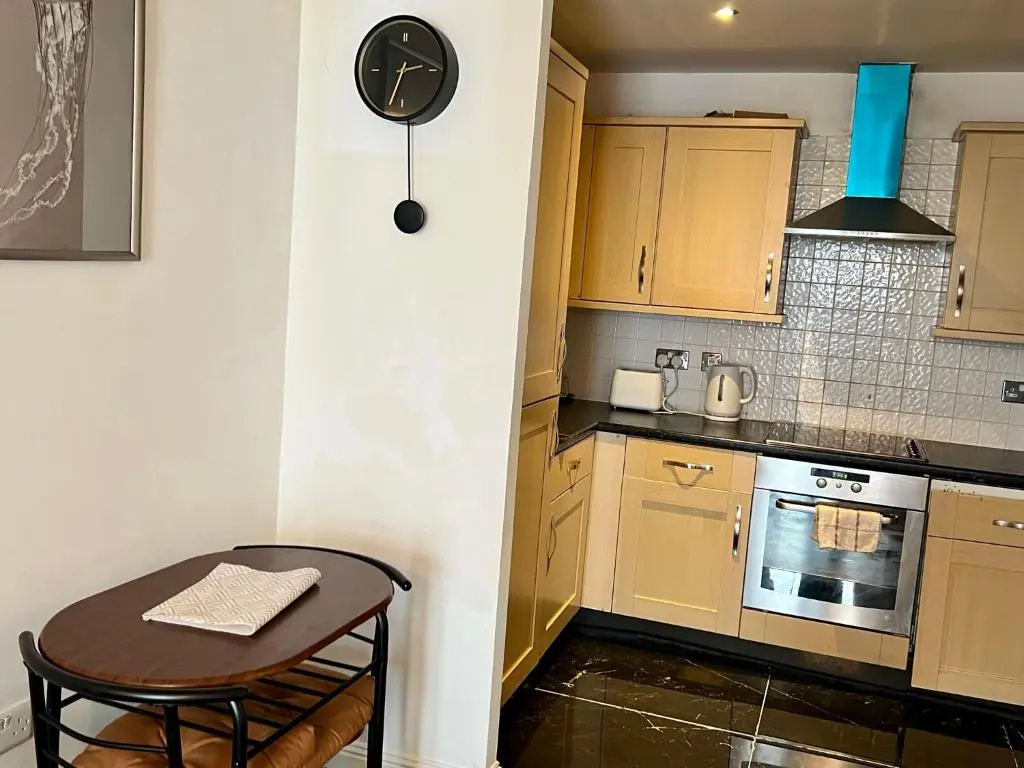 Radiant2 bedroom apartment in the heart of Harlow town