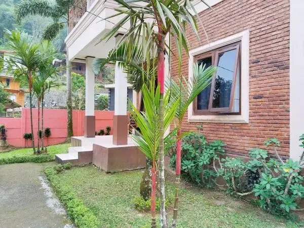 Villa Yustisia Curug 7 Cilember