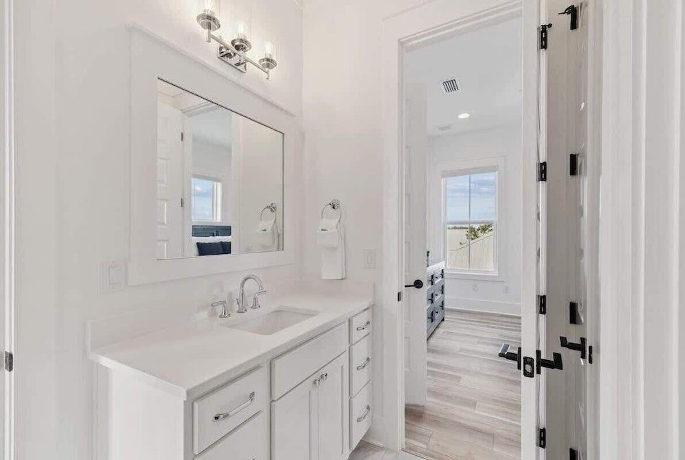 7BR Elegance and Comfort Withpool and Near the Beach
