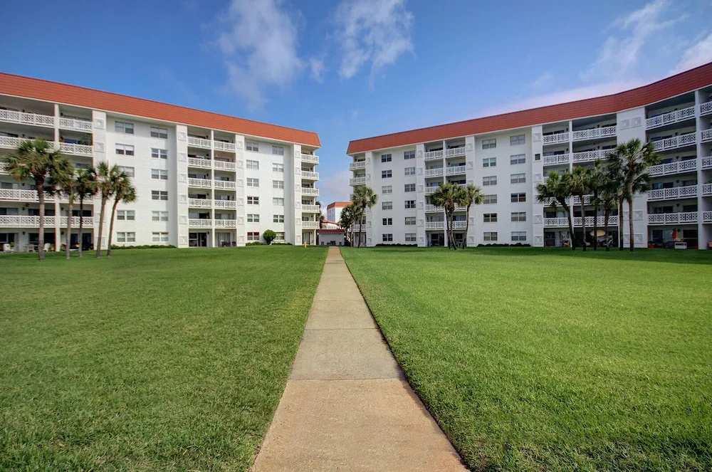 612 El Matador 1 Bedroom Condo by RedAwning