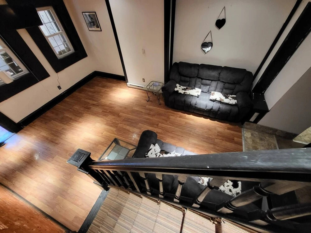 Sweet 3 Bedroom 15 Bath Home Near Philadelphia