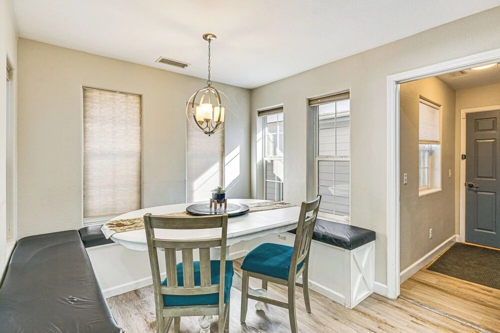 1 Mi to Nau: High-country Home w/ Gorgeous Views!