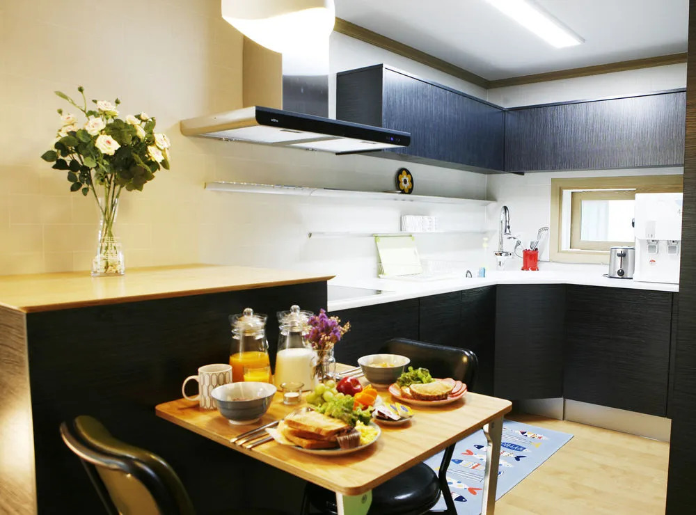 Travelers Planet Studio Type Hostel