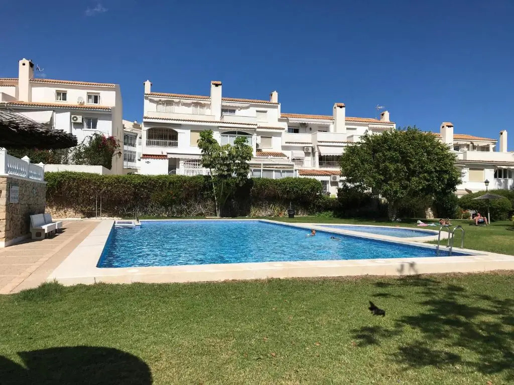 Bungalow Altea junto al casco antiguo, piscina y barbacoa