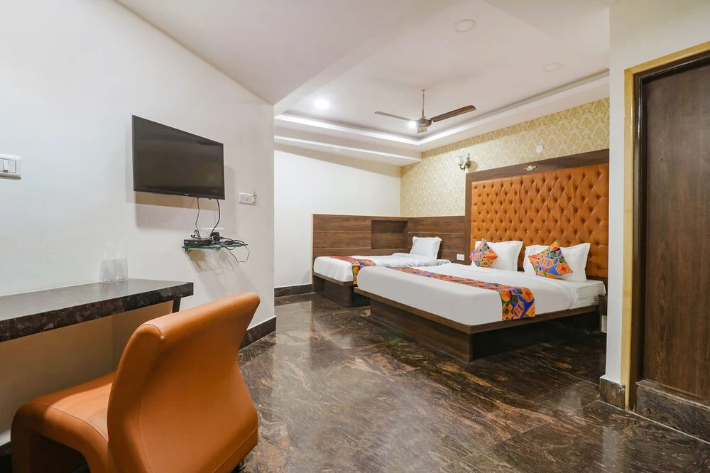 Fabhotel Ira International