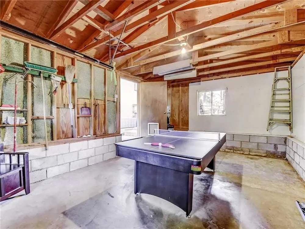 Foxfire Haven - Three Bedroom Cabin with Hot Tub