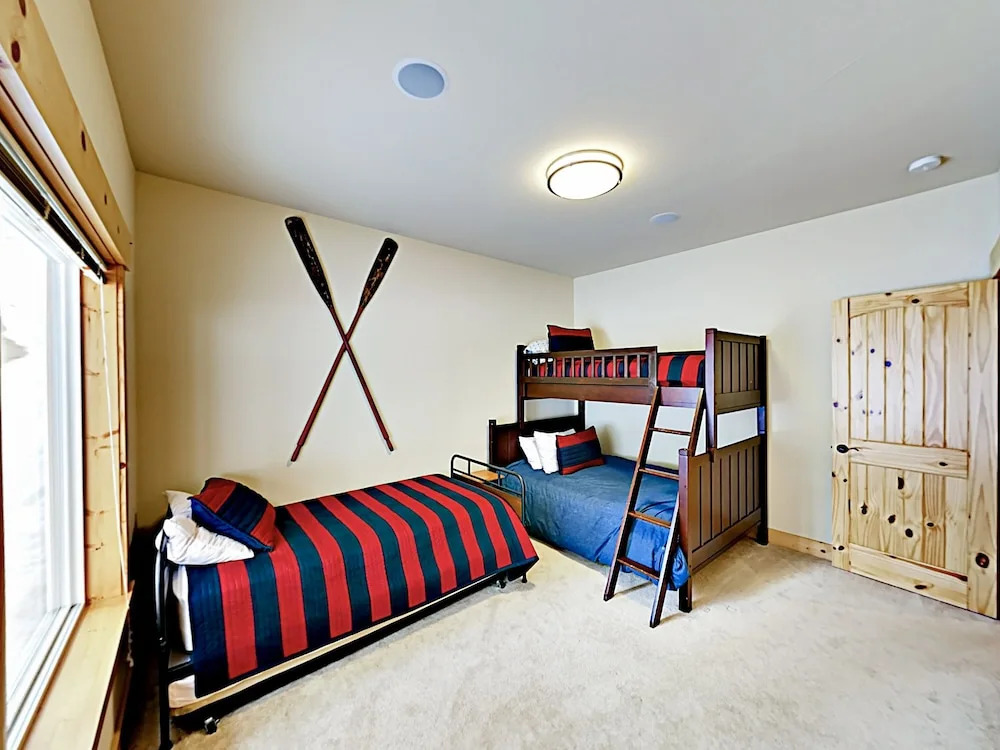 West Shore Retreat - 3 Br Home