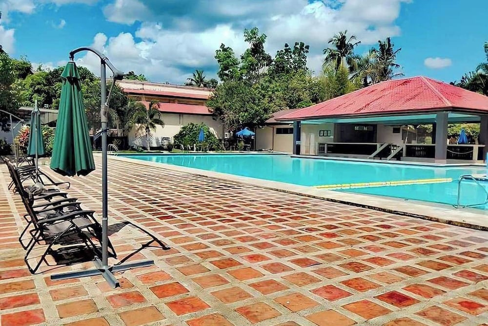Grand Villa Laguna