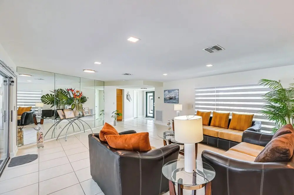 Outdoor Oasis: Marco Island Home Near Beaches
