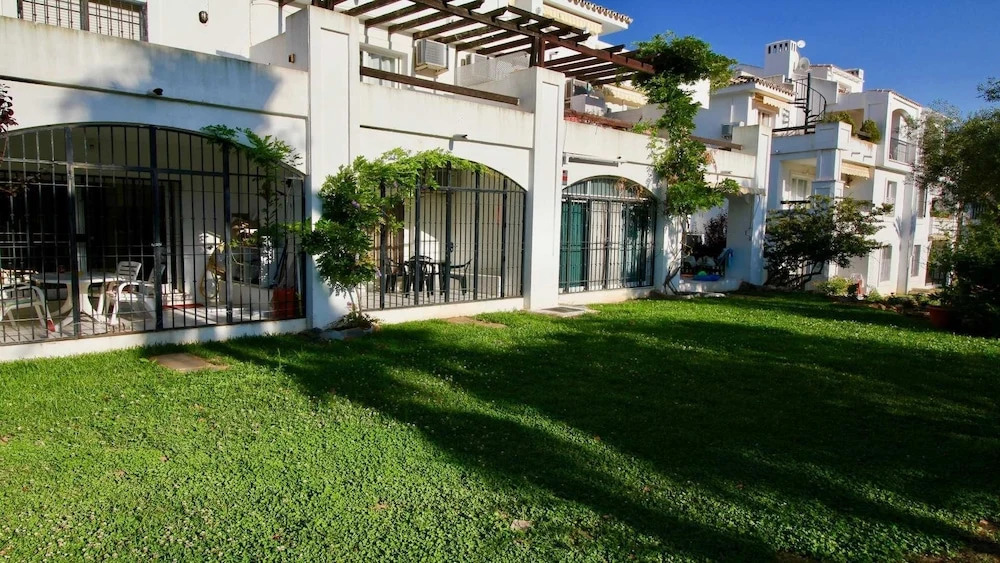 Apartmentos Albamar