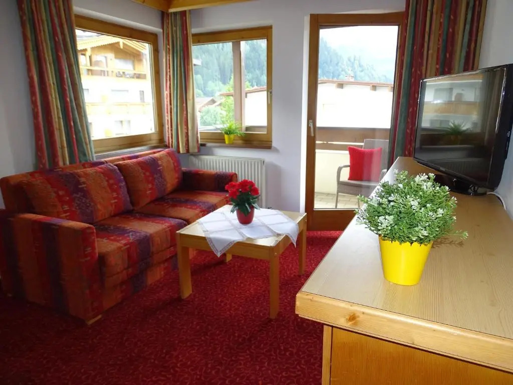 Appartementhaus Kaltenbach-Stumm by PiaundDirk