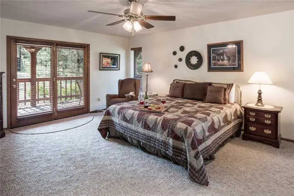 Amys Little Ponderosa - Three Bedroom Cabin
