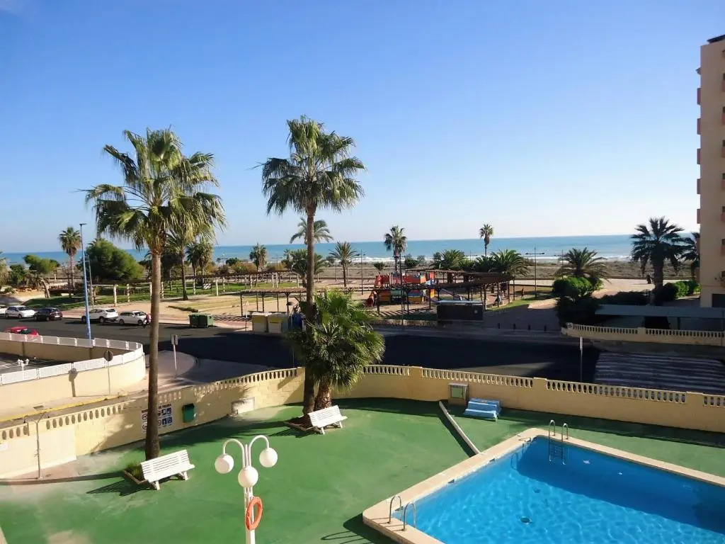 Apartamentos Alboran 4/6 Lek
