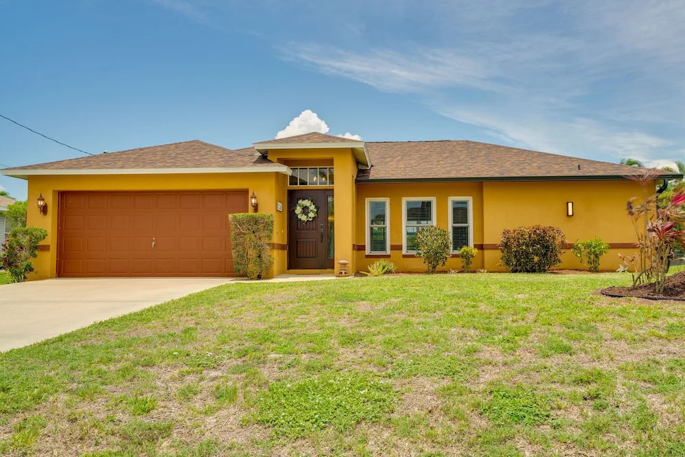 Heated Pool: Pet-friendly Home in Cape Coral