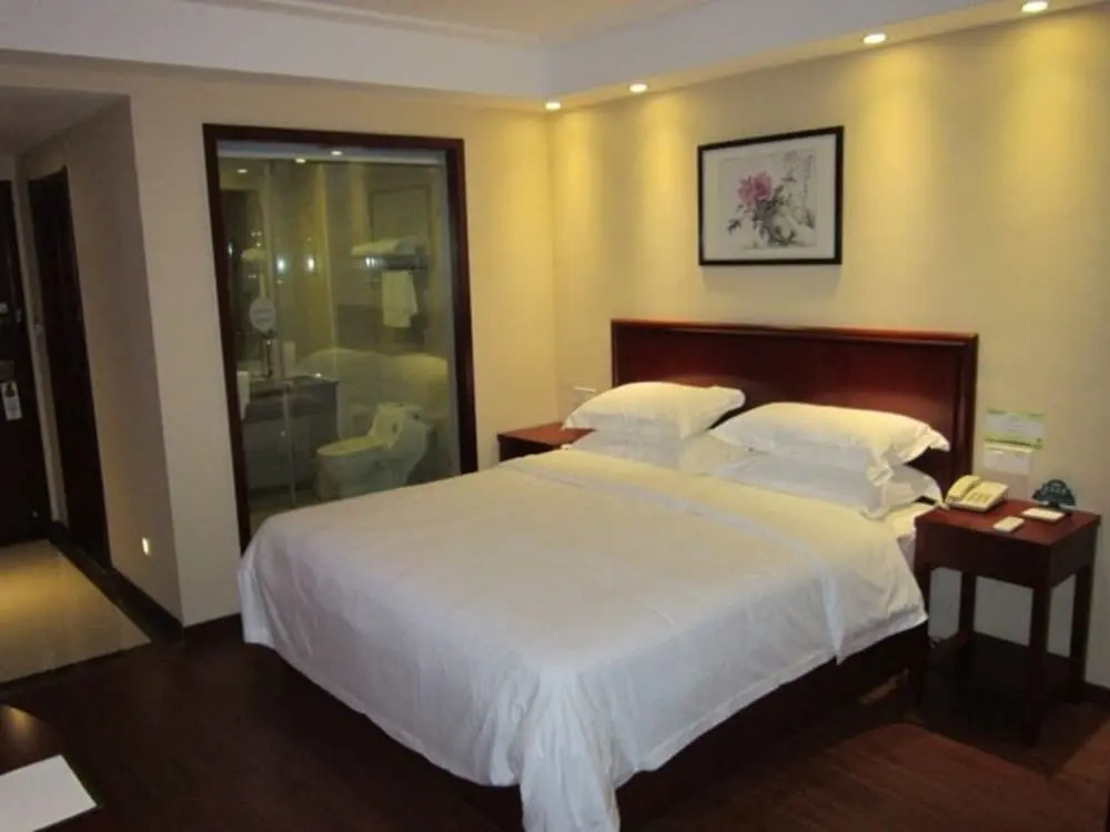 GreenTree Inn Huangshan She Town Paifangqun New Bus Terminal Station E