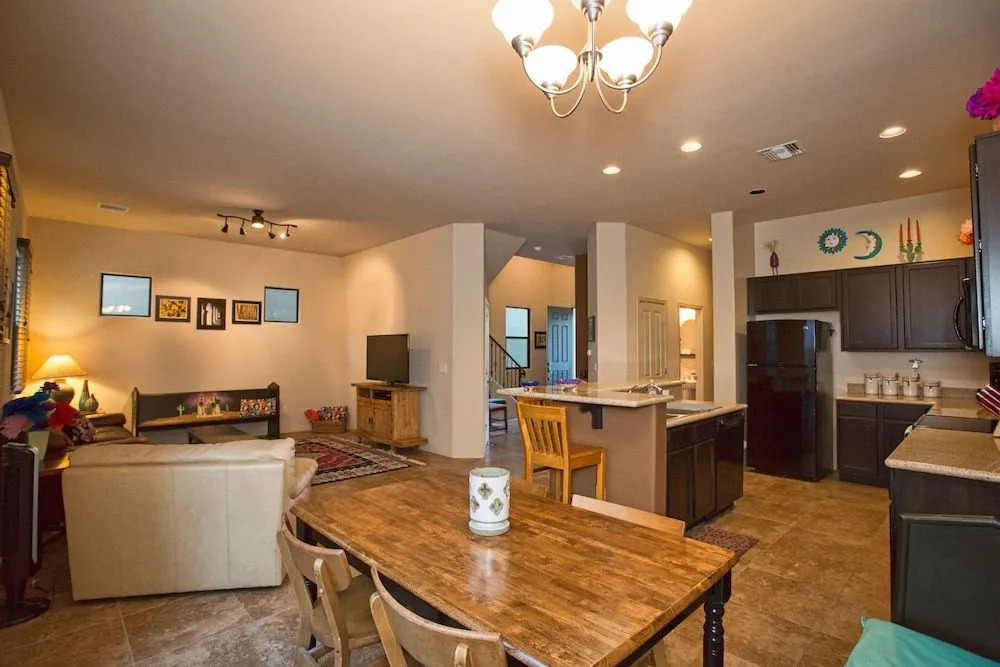 Heart of Tucson 3 BR by Casago