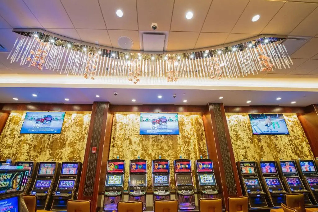 Jakes 58 Casino Hotel