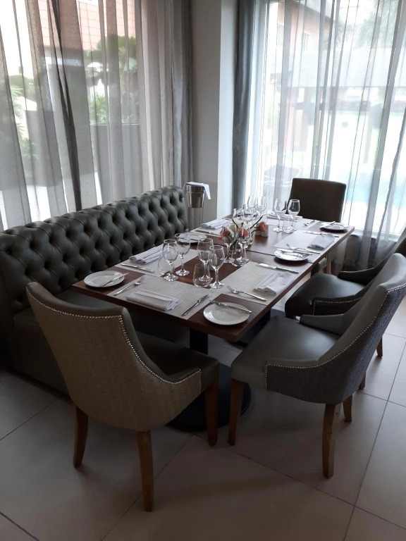 Leola Hotel lkeja
