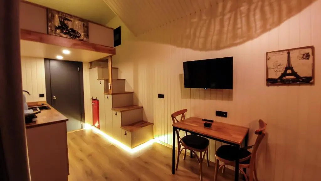 Ten Ti̇ny House