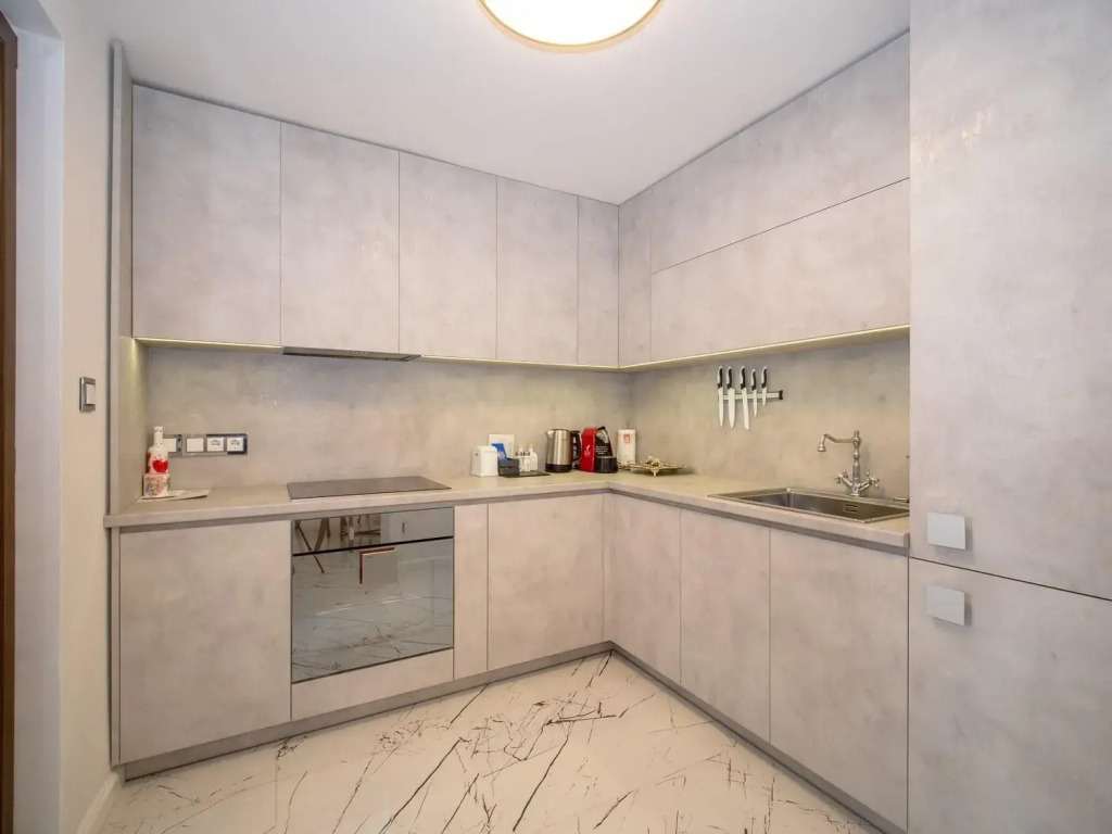 Paradise Center Apartment 2